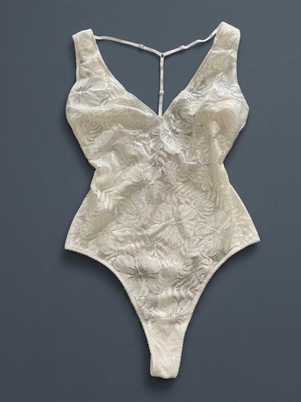 Victoria Secret Women White Floral Lace Bodysuit Size M NWT